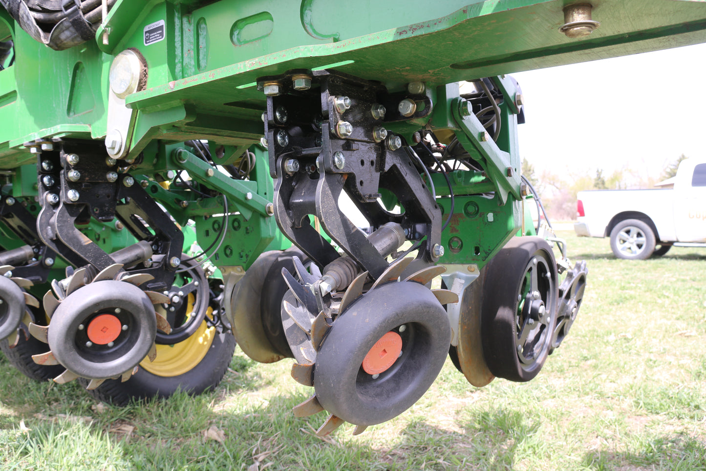 New John Deere 1770NT / 1775NT Frame Mount Compact Floating Row Cleaner - Less than 24 Row Planter